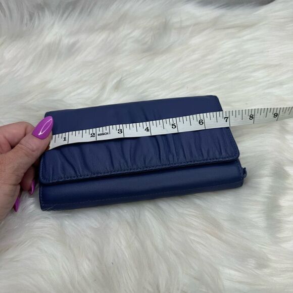 Buxton Leather Wallet - Picture 7 of 8